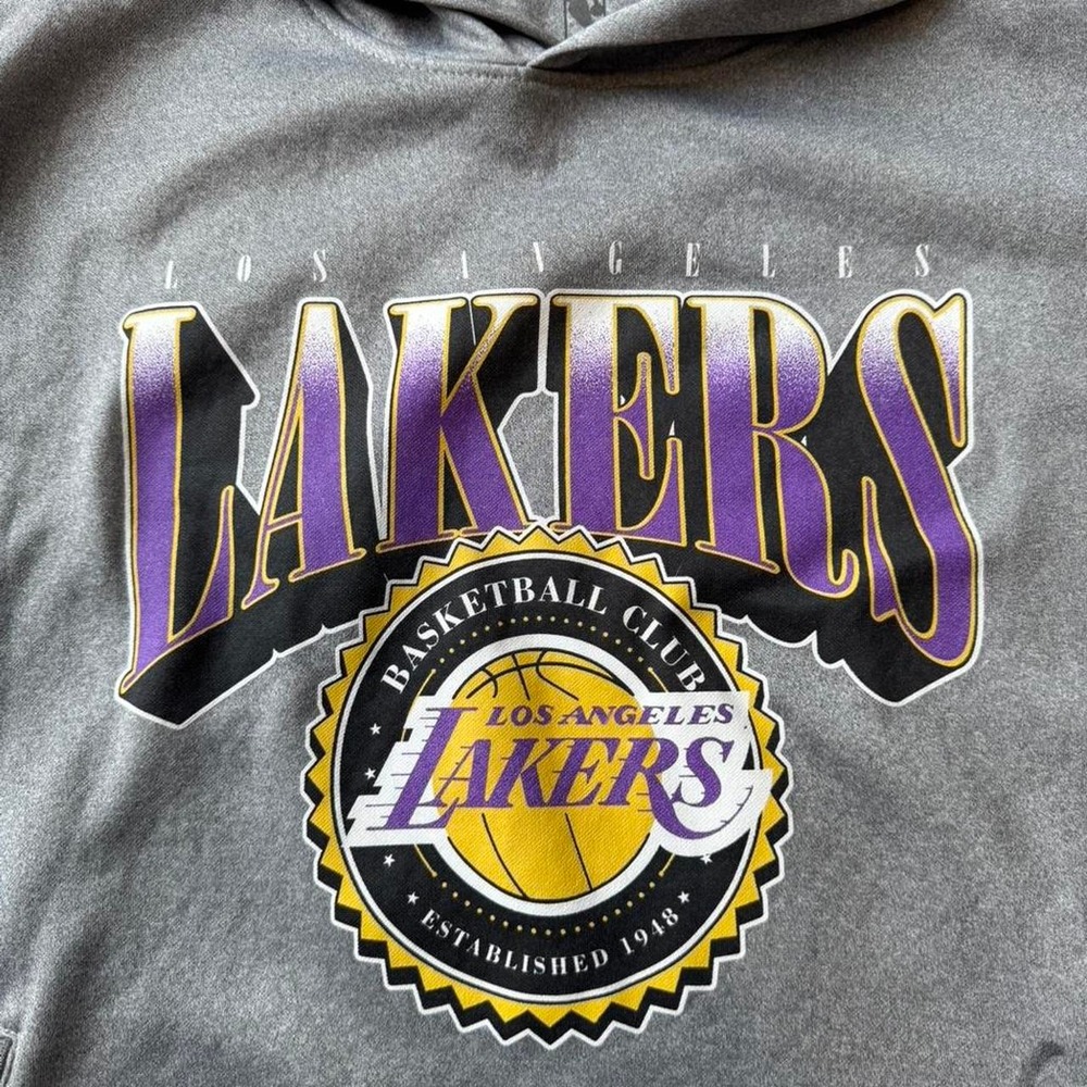 Men's size small NBA Los angeles Lakers hoodie